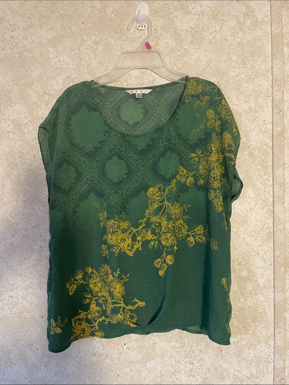 CAbi Green Yellow Floral-Print Scoop Neck Polyester Short Sleeve blouse - Picture 1 of 6